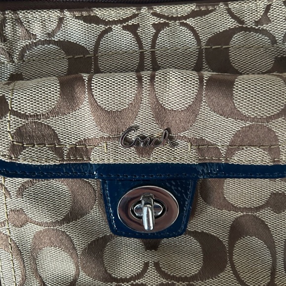 💚💚Extended Closet Clearout💚💚 Coach Tan and Navy Crossbody Bag - Picture 5 of 5